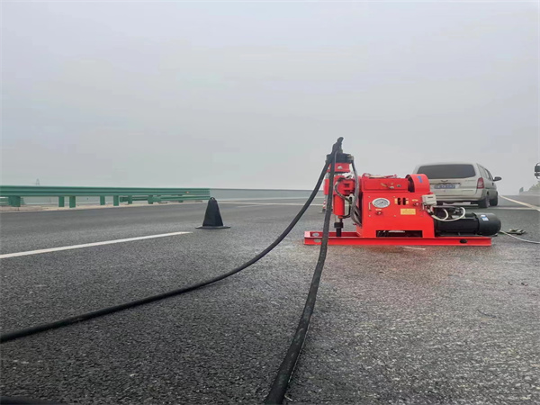 孟连马路路基路面开裂下沉注浆加固灌浆